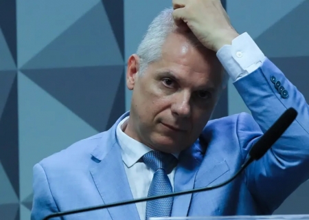 PF prende ex-presidente do INSS em nova fase da 'Operação Sem Desconto'