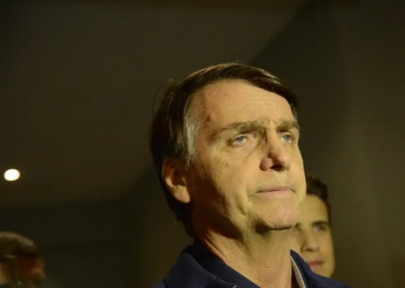 Defesa pede prisão domiciliar humanitária para Bolsonaro