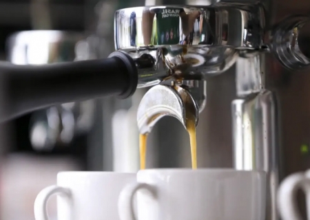 Estudo diz que beber café reduz risco de arritmia cardíaca