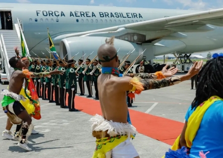Lula desembarca na África do Sul para Cúpula do G20 e segue depois para visita oficial a Moçambique