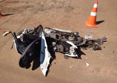 Motociclista fica ferida após colisão com ônibus do transporte coletivo em Rio Brilhante