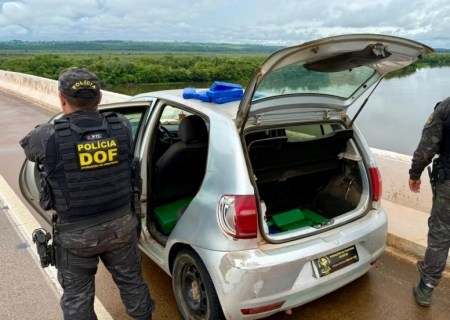 DOF apreende 147 kg de maconha de prende dupla na BR-487