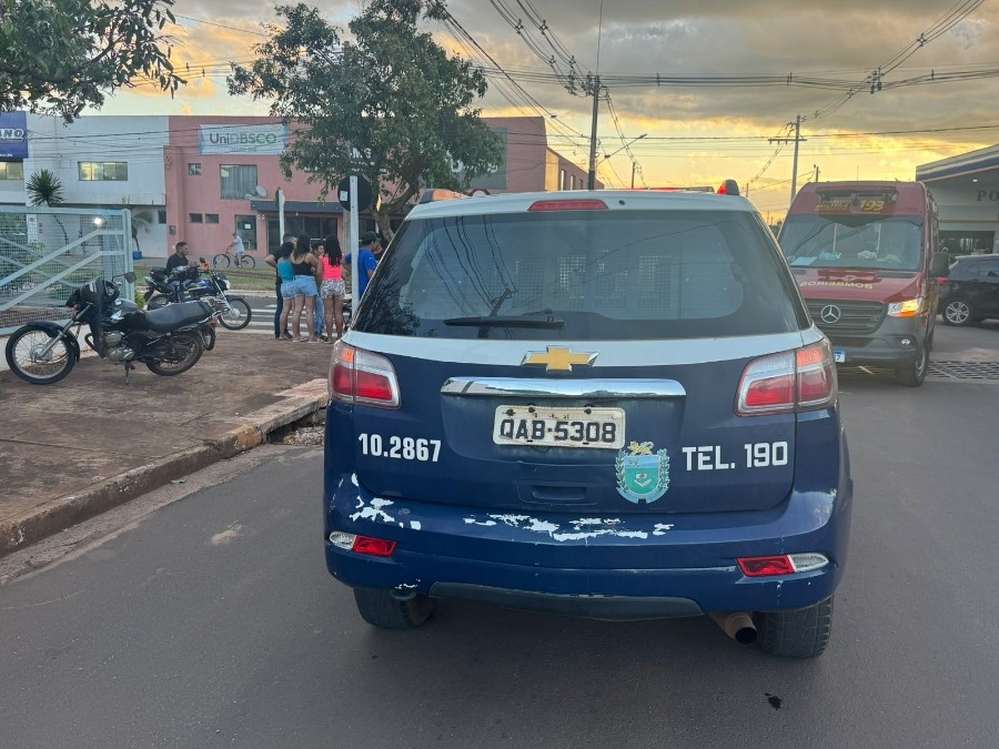 Motociclista fica ferido após ser atingido por picape em cruzamento de Nova Andradina