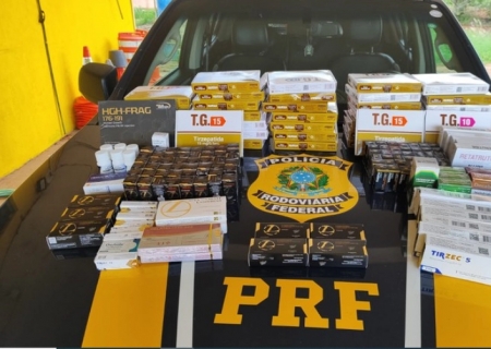 Carga de medicamentos ilegais é aprendida pela PRF em Água Clara