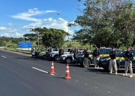 PRF inicia 'Operação Rodovida Natal 2025' em Mato Grosso do Sul
