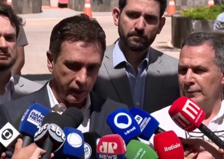 Médicos de Bolsonaro não descartam pedir prisão domiciliar para recuperação após cirurgia