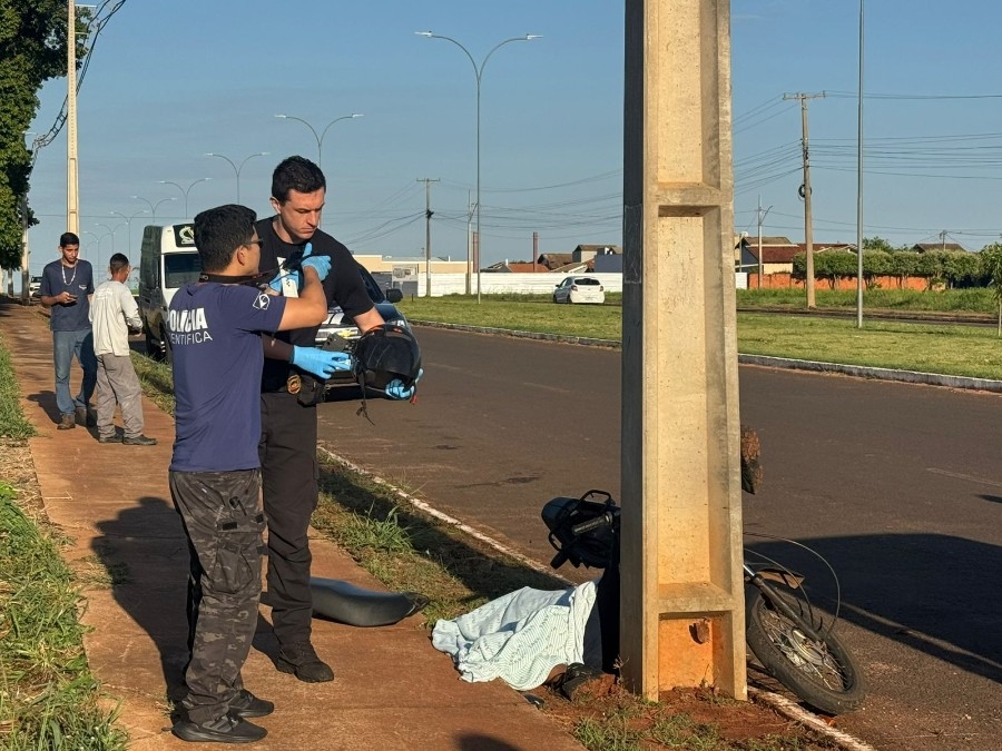 Motociclista morre após colidir contra poste no Jardim Universitário