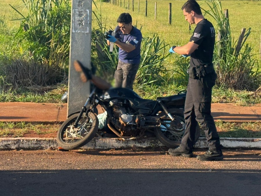 Motociclista morre após colidir contra poste no Jardim Universitário