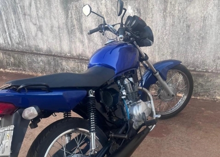 PM apreende adolescente empinando moto em Nova Andradina