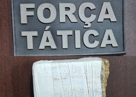 Jovem tenta fugir, mas é preso por tráfico pela Força Tática em Ivinhema