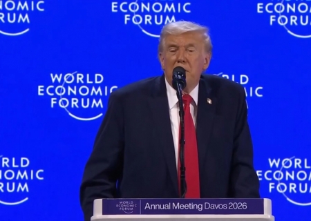 Trump volta a defender compra da Groenlândia e critica Otan e Europa em discurso em Davos