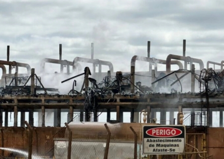 Incêndio de grandes proporções atinge usina de bioenergia em Caarapó
