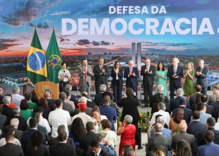 Lula veta integralmente PL da Dosimetria