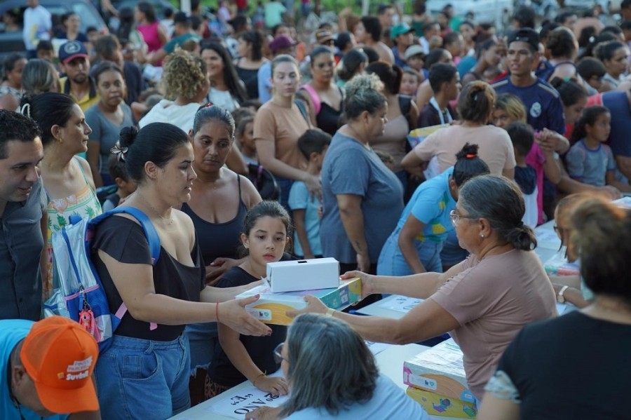 2ª vez Selo Ouro em Alfabetização, Batayporã distribui novas apostilas aos alunos do Ensino Fundamental I