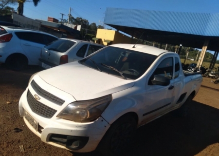 Detran-MS leiloa 95 veículos aptos à circulação e mais de 21 toneladas de sucata