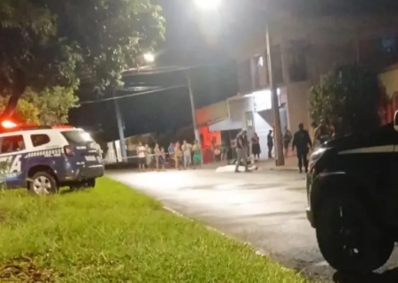 Motociclista morre após colidir com poste em Campo Grande