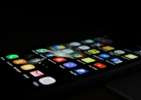 Brasil lidera downloads de apps de apostas e aviãozinho figura entre os mais acessados