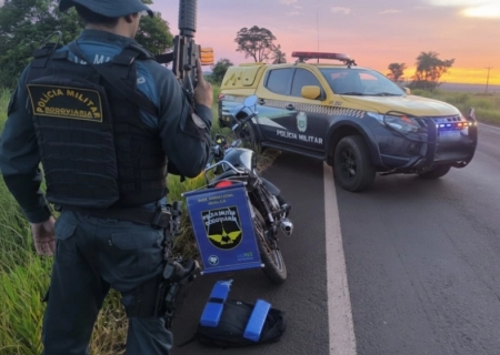 PMR prende dois após fuga e apreende drogas na MS-141, em Ivinhema
