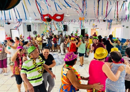 Conviver: bailinho de Carnaval vai receber melhor idade na quinta-feira (12)