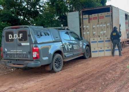 Caminhão furtado e carregado com cigarros é apreendido pelo DOF em Mundo Novo