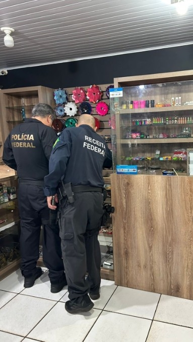 PF combate contrabando de dispositivos eletrônicos fumígenos em Campo Grande
