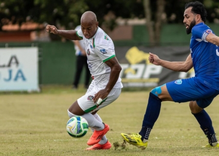 Com 12 gols, Alex Choco, do Bataguassu, é o maior artilheiro do Brasil na temporada