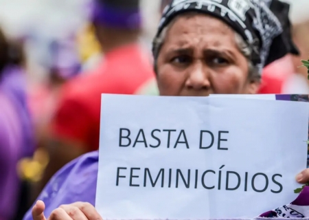 Relatório aponta média de 12 mulheres vítimas de violência por dia