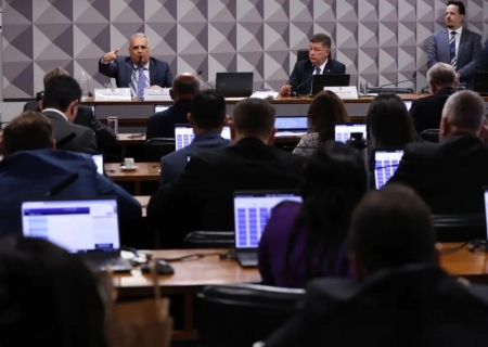 Mendonça proíbe CPMI do INSS de acessar dados de Vorcaro em sala-cofre