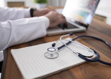 Processo seletivo abre vaga para médico clínico geral na rede municipal de saúde