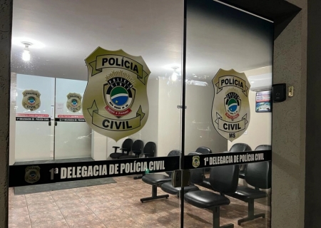 Motorista suspeito de embriaguez bate em carro e foge sem prestar assistência