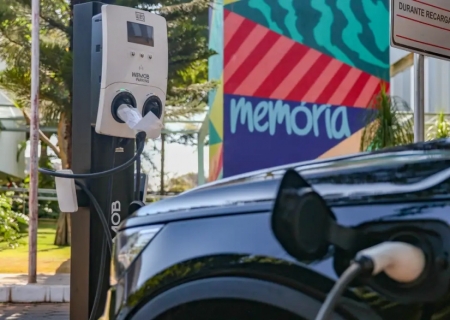 Emplacamentos de veículos avançaram em fevereiro, aponta Fenabrave