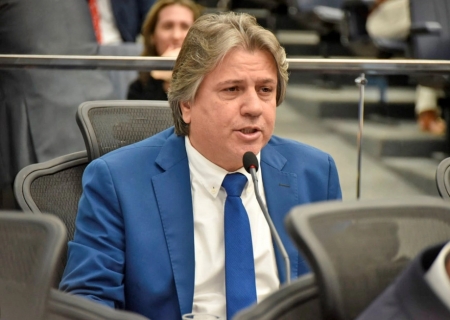 Após crise interna, Caravina decide continuar no PSDB