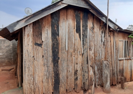 Vereadores solicitam transparência na execução do programa de moradias precárias em Nova Andradina