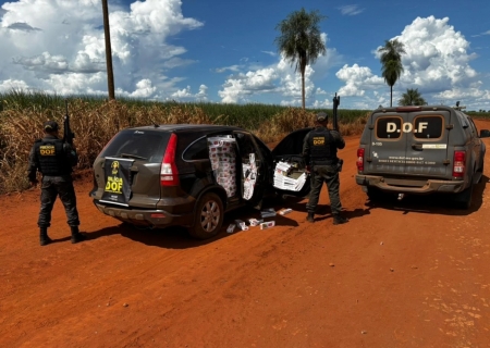 Após perseguição de 32 km, DOF apreende carro com R$ 175 mil em cigarros contrabandeados