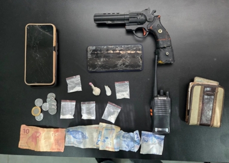 Homem é preso por tráfico de drogas em imóvel invadido no centro de Santa Rita do Pardo