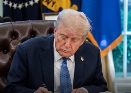 Trump reitera que Irã tem até segunda-feira (6) para fechar acordo com EUA