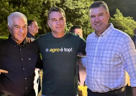Na Expogrande, Reinaldo defende Flávio Bolsonaro como nome do agro
