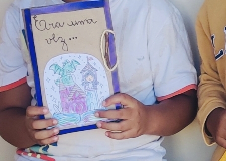 Atividade com recicláveis une leitura e educação ambiental no Núcleo, em Batayporã