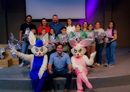 Prefeitura entrega mais de 7 mil ovos de Páscoa a estudantes da rede municipal