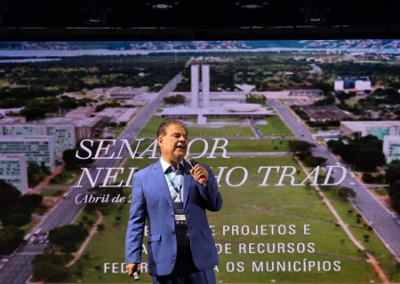 Nelsinho Trad orienta vereadores sobre captação de emendas em encontro do Legislativo de MS