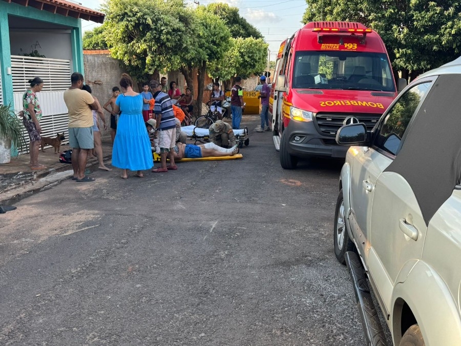 Motociclista fica ferida após porta de carro ser aberta em Nova Andradina