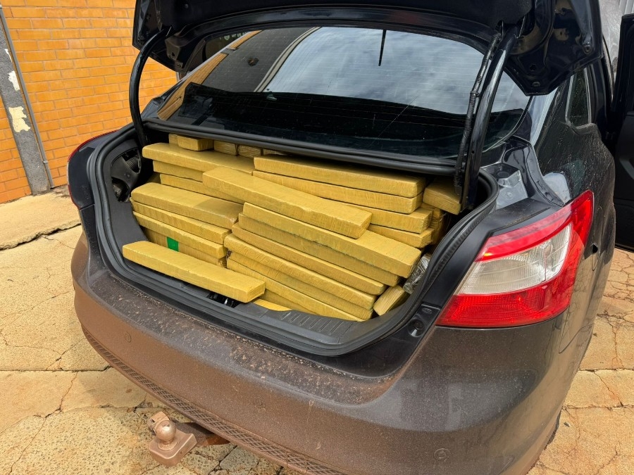 Carro “recheado” com maconha é apreendido em Batayporã