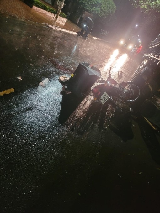 Motoentregador morre ao bater em caminhão estacionado em Maracaju