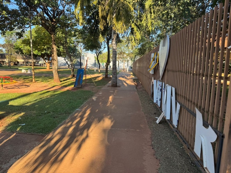 Vandalismo danifica letreiro “Eu Amo Conviver” em Nova Andradina