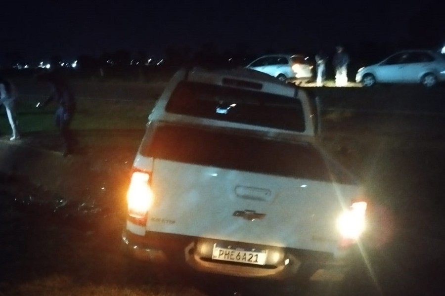 Caminhonete capota na MS-141 e deixa motorista ferido em Ivinhema