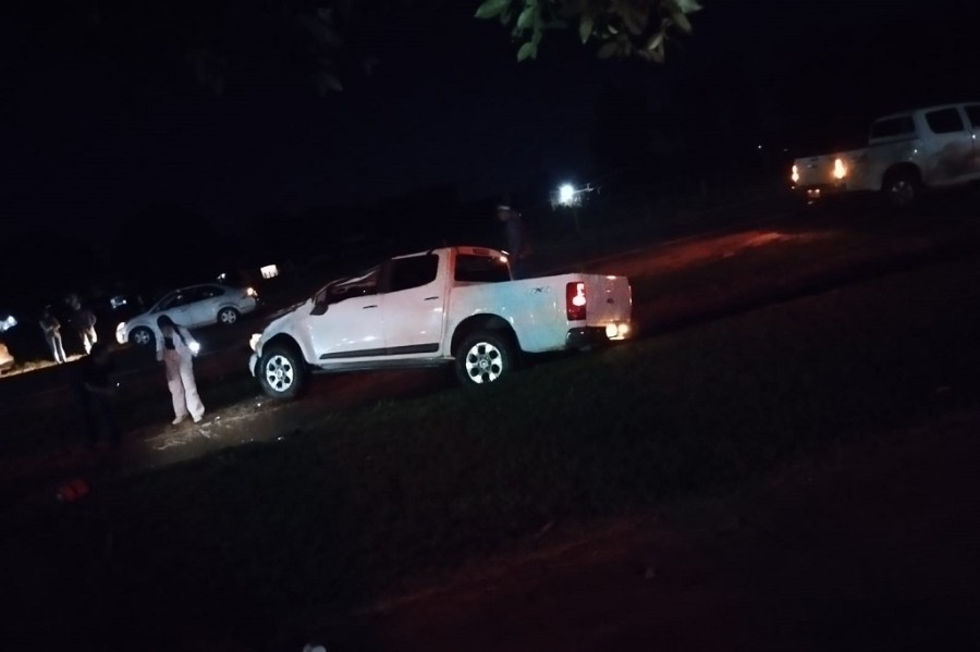 Caminhonete capota na MS-141 e deixa motorista ferido em Ivinhema
