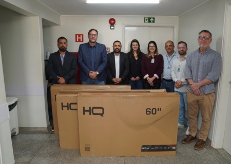 Hospital Regional de Nova Andradina recebe televisores para quartos de isolamento e reforça humanização no atendimento