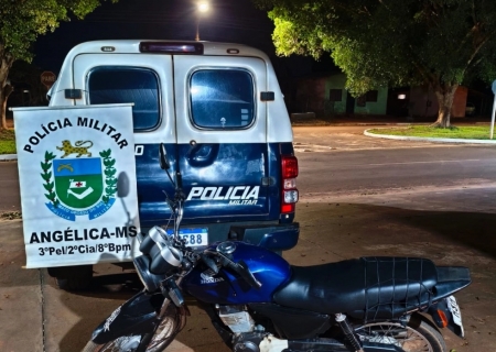 PM conduz jovens à delegacia por adulteração em placa de moto em Angélica