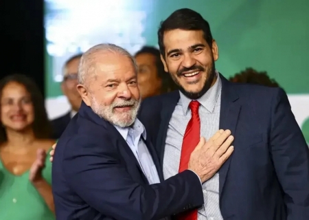 Lula diz a aliados que não aceitou derrota e insistirá em Jorge Messias no STF