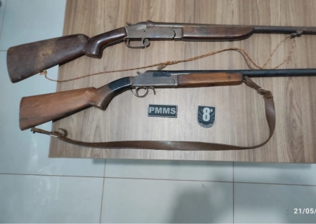 PM apreende duas espingardas calibre 12 em Angélica